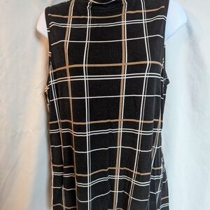 Elegant Sleeveless Plaid Tank Top - Black and White